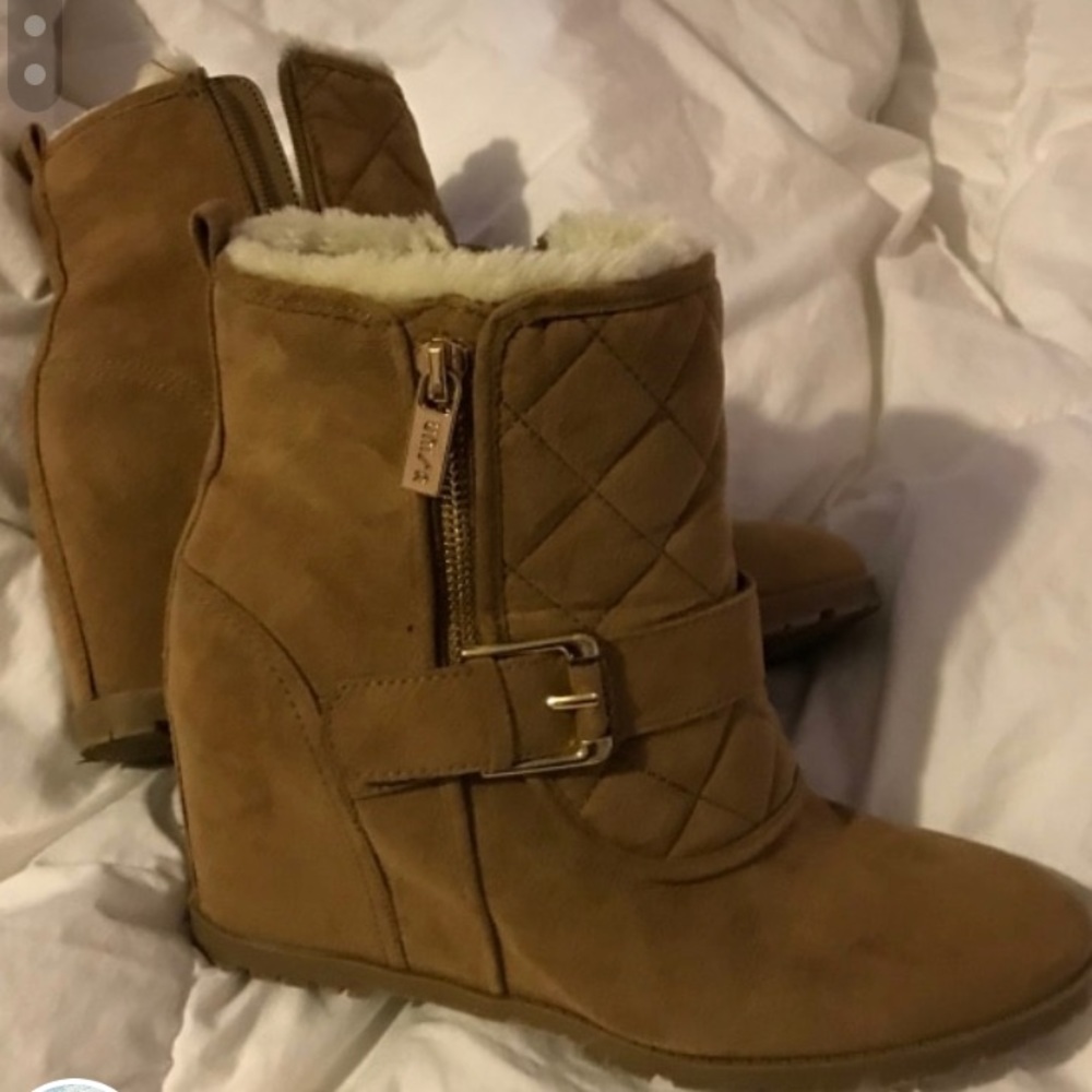Size 8 wedge boots